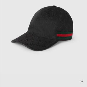 Vintage Gucci Black Strapback Cap with Red and Green Web Accent